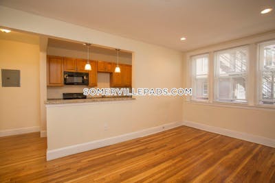 Somerville Renovated Studio 1 bath available 4/1 on Highland Ave in Somerville!  Spring Hill - $2,200 No Fee